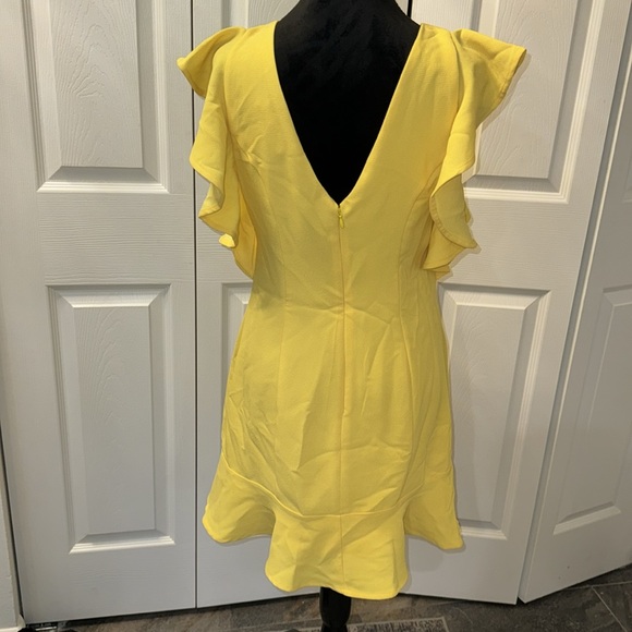 Beautiful BCBG yellow dress - Picture 2 of 5